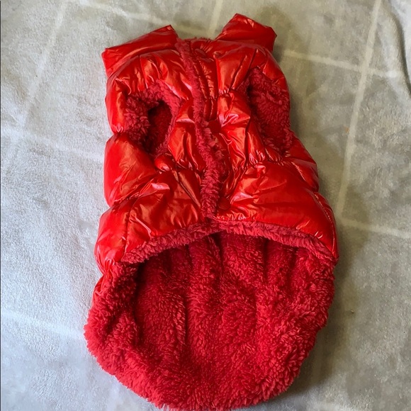 Pet puffer coats med and large only left - Picture 7 of 7